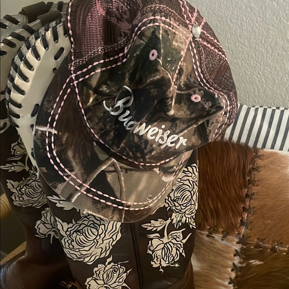 Budweiser Camo Hat with Pink Accents - Picture 1 of 4